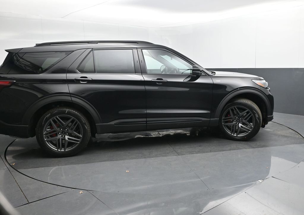 New 2026 Ford Explorer ST-Line w/ ST-Line Street Pack image 7