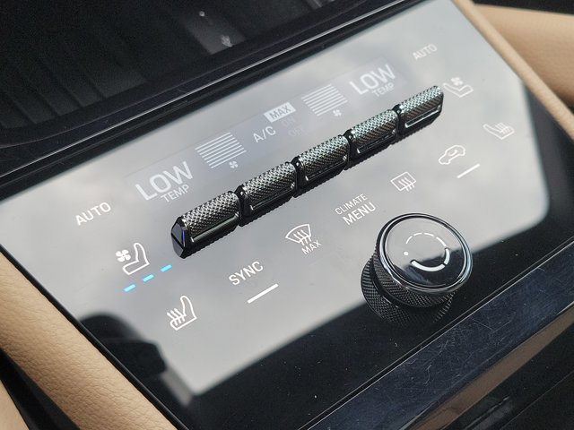 Certified 2025 Porsche Cayenne image 31