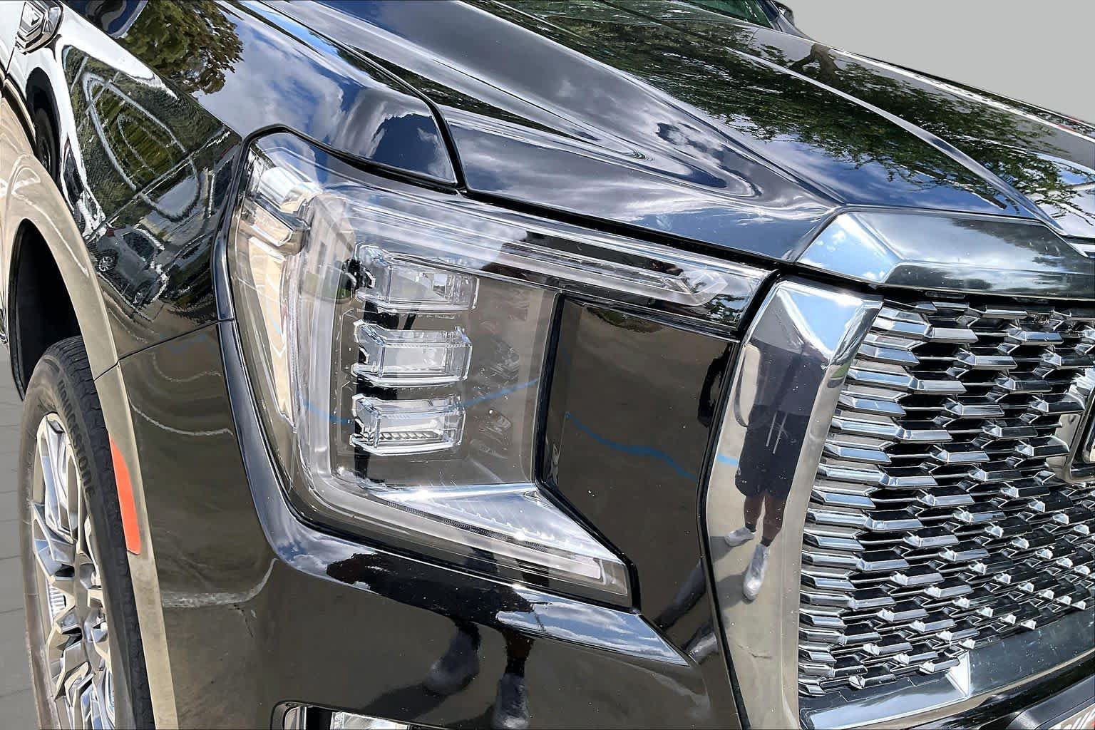 Used 2024 GMC Yukon Denali Ultimate AWD/4WD image 26