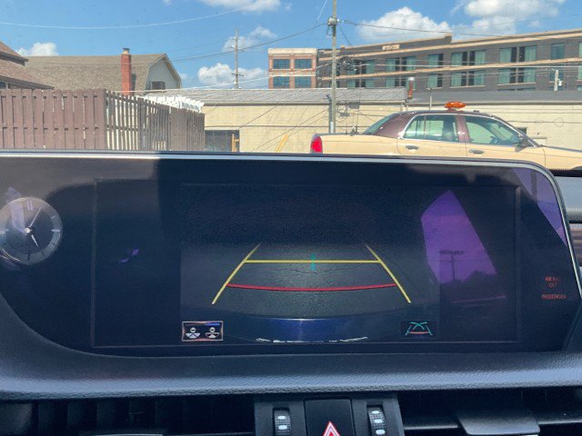 Used 2020 Lexus ES 300h w/ Premium Package FWD image 21