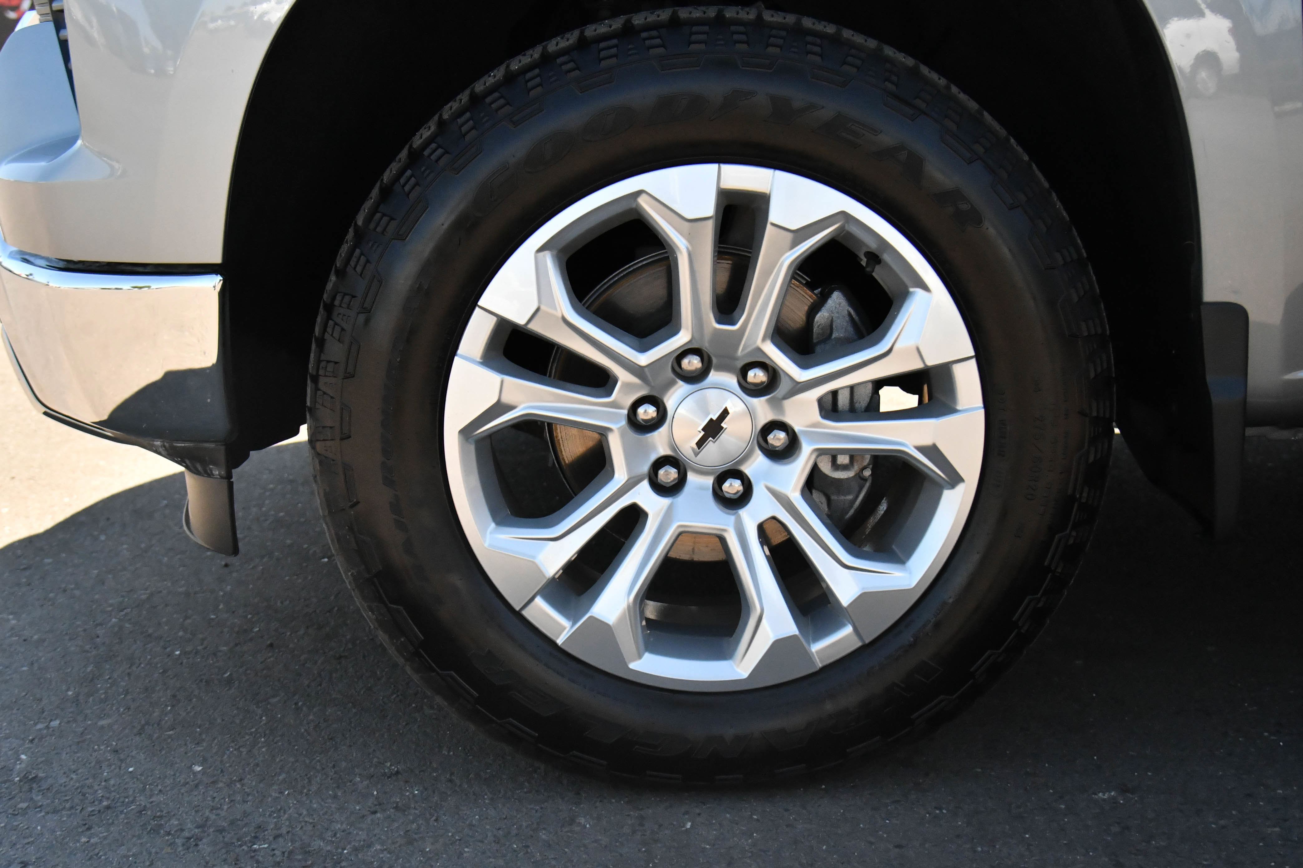 Used 2024 Chevrolet Silverado 1500 LTZ w/ Technology Package AWD/4WD image 12