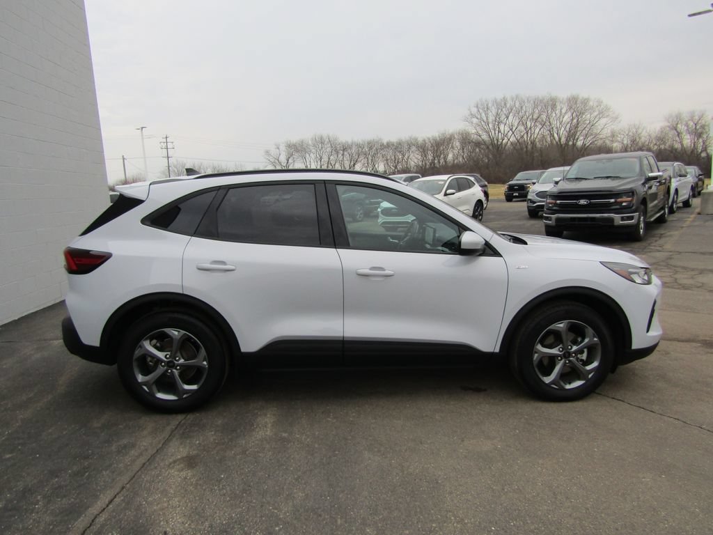 Used 2025 Ford Escape ST-Line Select w/ Tech Pack #1 AWD/4WD image 6