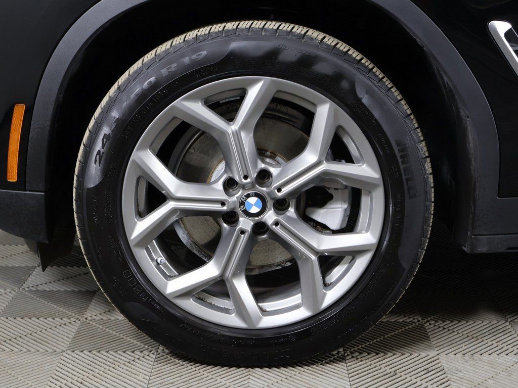 Used 2025 BMW X4 xDrive30i image 26