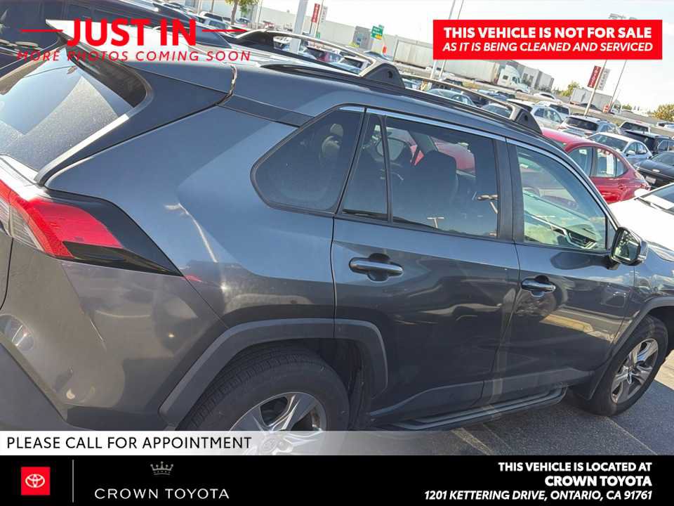 Used 2023 Toyota RAV4 XLE AWD/4WD image 3