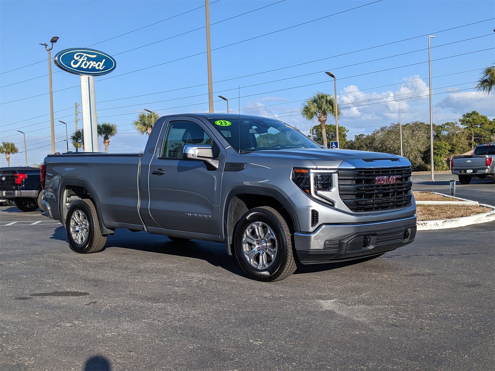 Used 2023 GMC Sierra 1500 Pro w/ Pro Value Package image 2