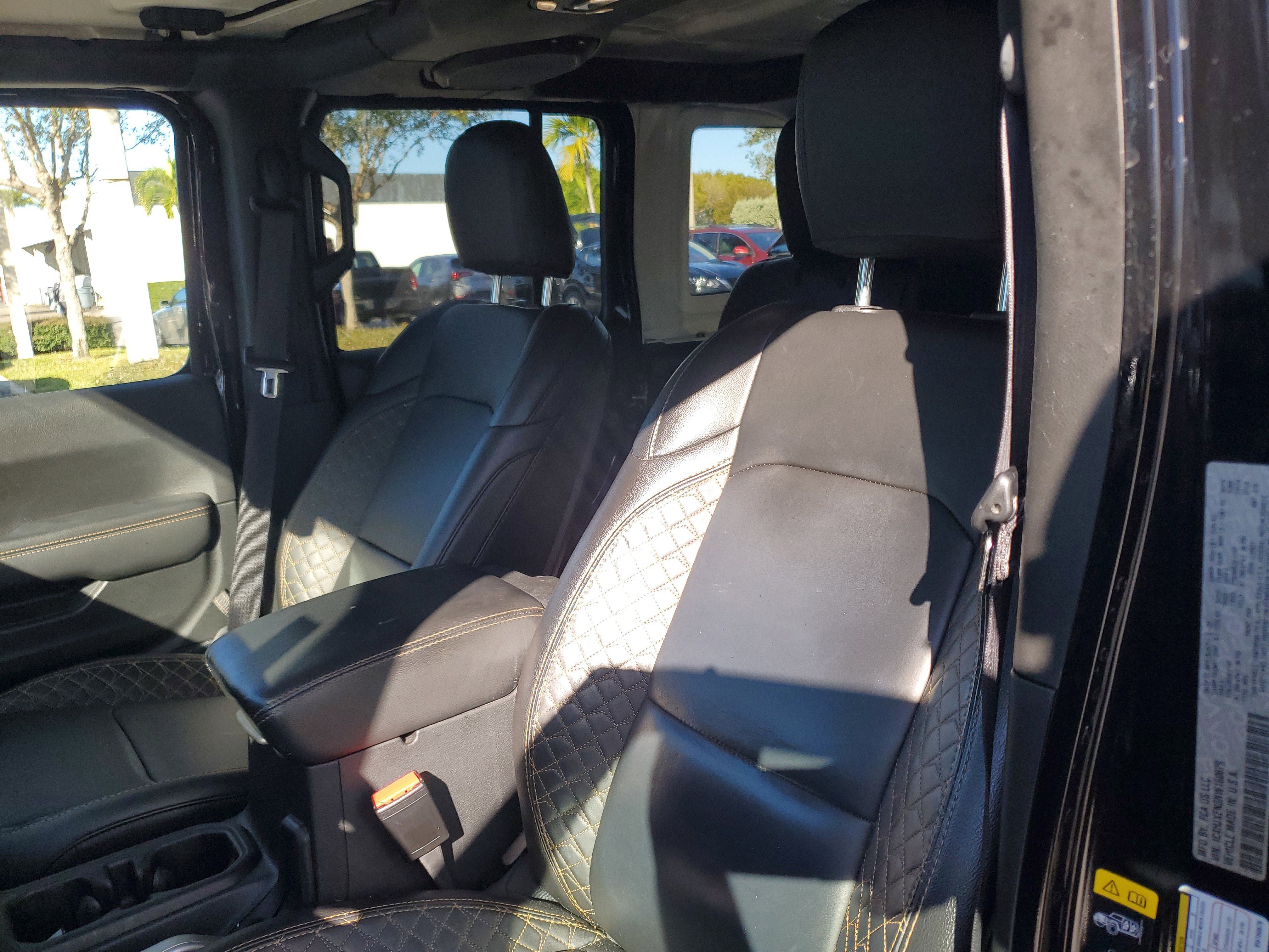 Used 2022 Jeep Wrangler Unlimited Sahara image 7