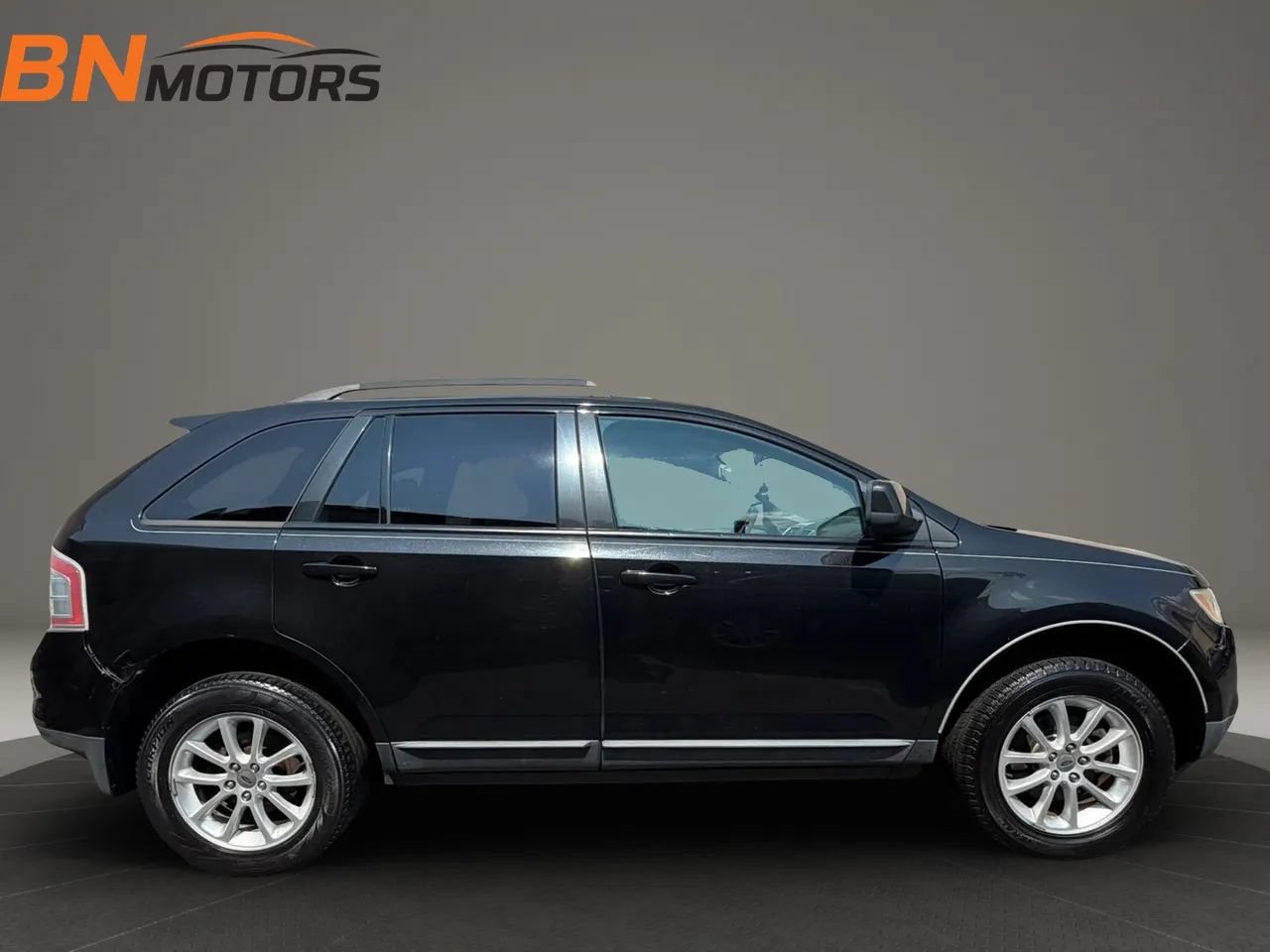 Used 2010 Ford Edge SEL AWD/4WD image 4