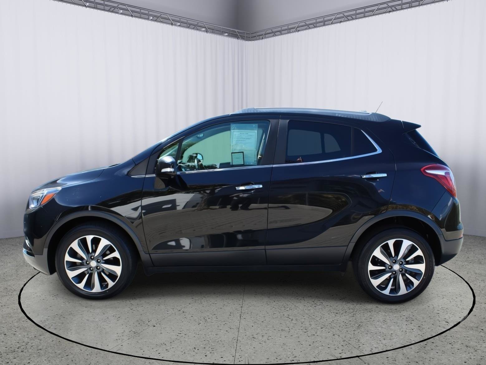 Used 2019 Buick Encore Essence w/ Safety Package II FWD image 5