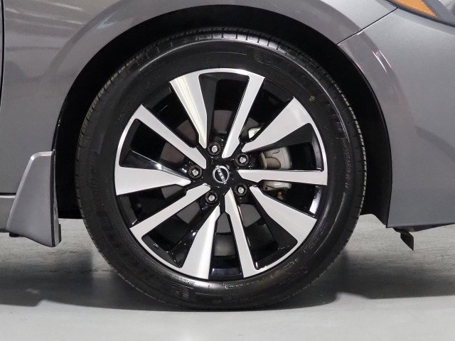 Used 2024 Nissan Sentra SV w/ SV Premium Package image 43