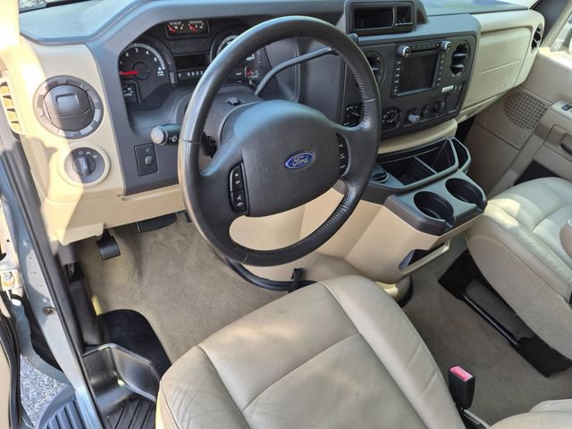 Used 2011 Ford E-150 and Econoline 150 Wagon w/ XLT Premium Pkg RWD image 10