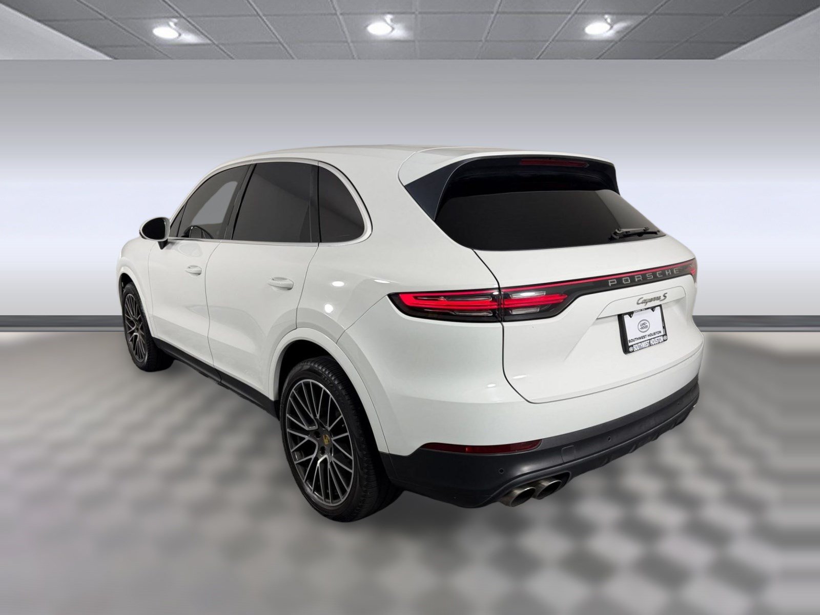 Used 2019 Porsche Cayenne S AWD/4WD image 3
