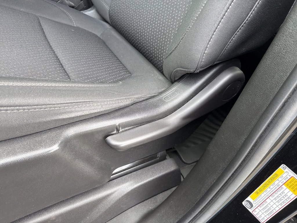 Used 2022 Chevrolet Silverado 1500 Custom w/ Safety Confidence Package image 17