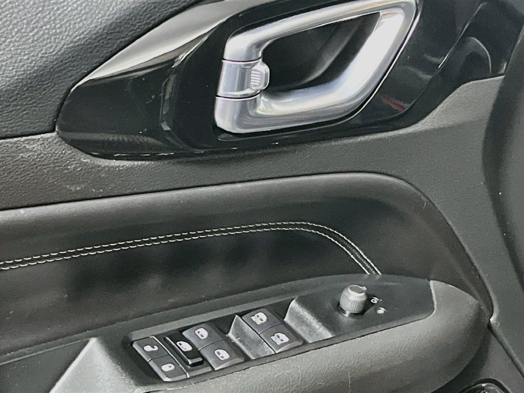 Used 2022 Jeep Compass Latitude FWD image 14