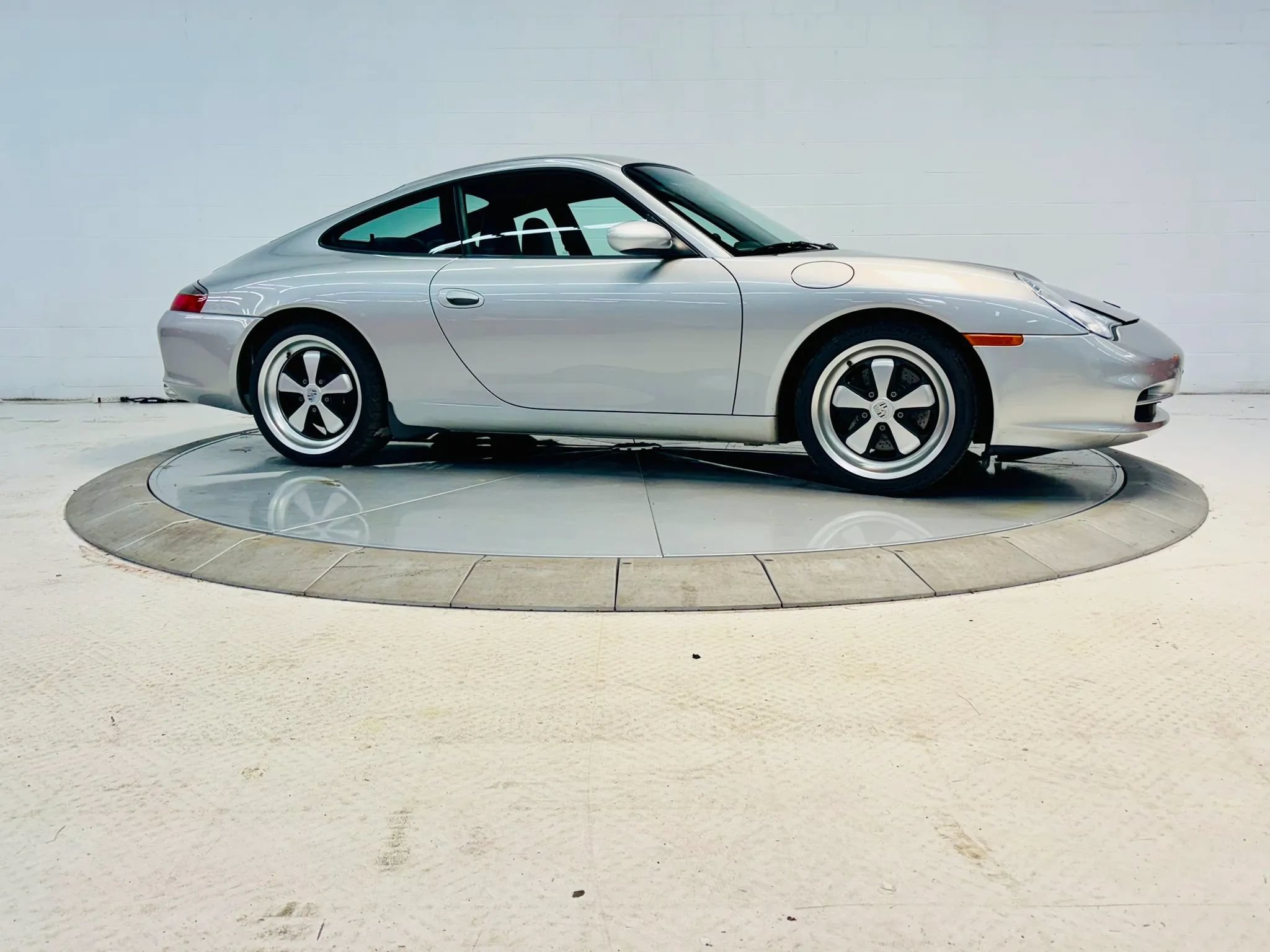 Used 2002 Porsche 911 GT3 RS image 18