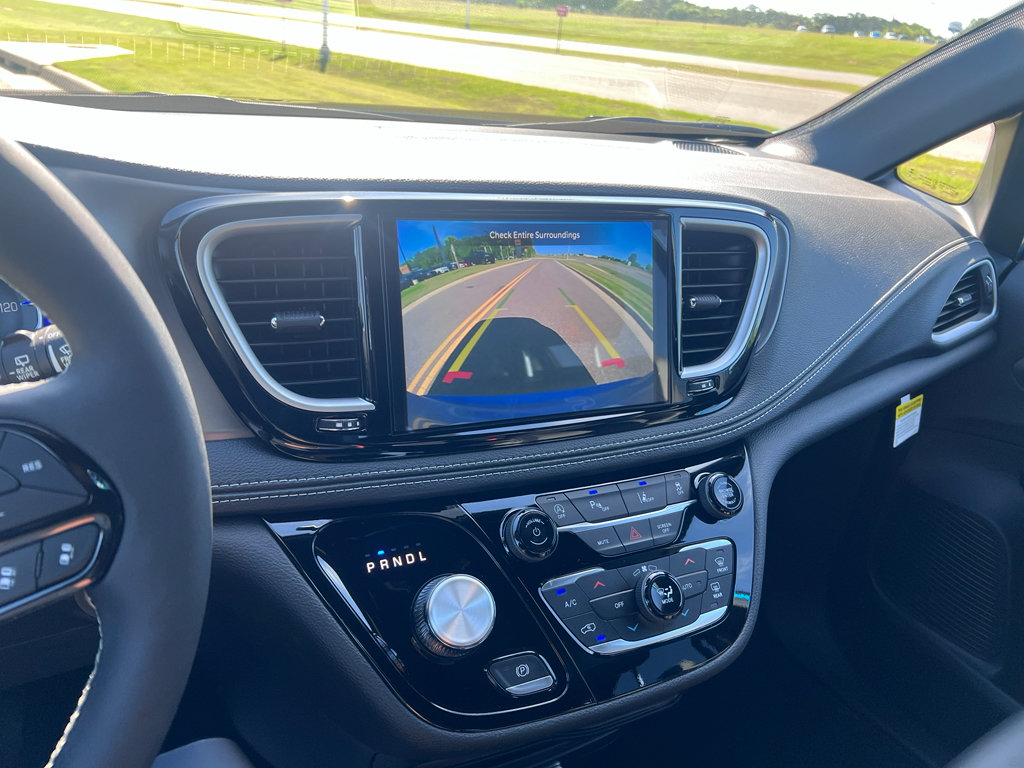 New 2026 Chrysler Pacifica Select w/ S Appearance Package FWD image 28