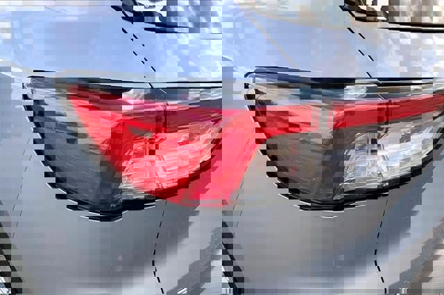 Used 2022 Ford Escape SE w/ Cold Weather Package image 28