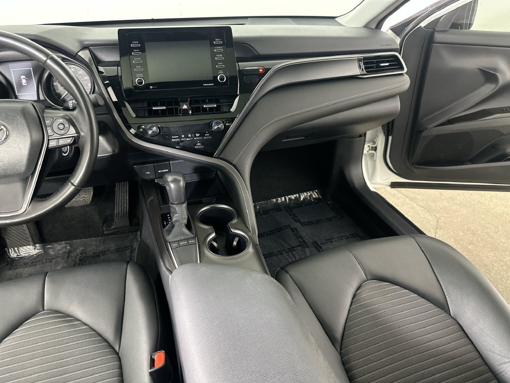 Used 2024 Toyota Camry SE FWD image 21