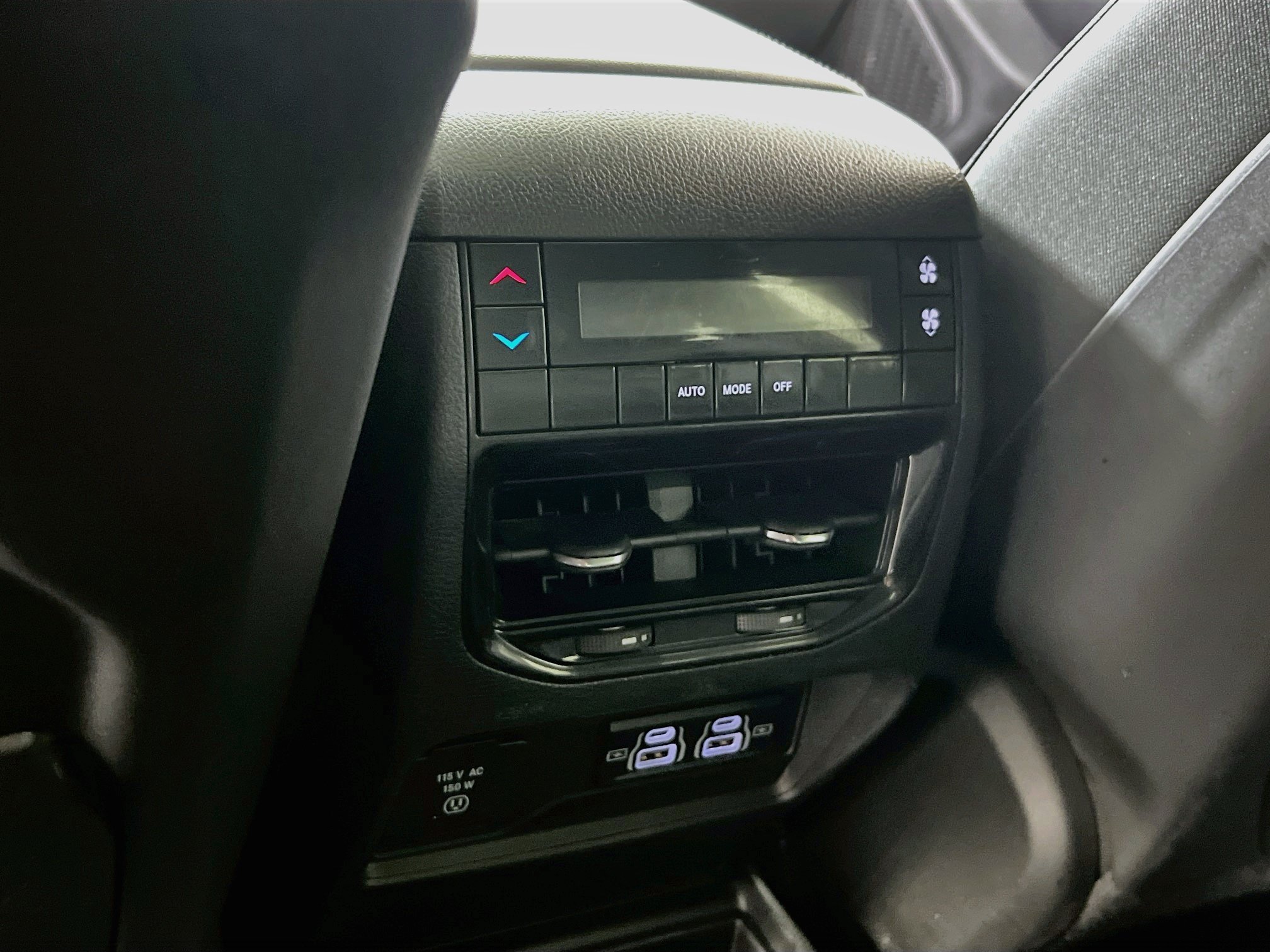 Used 2023 Jeep Grand Cherokee L Laredo AWD/4WD image 25