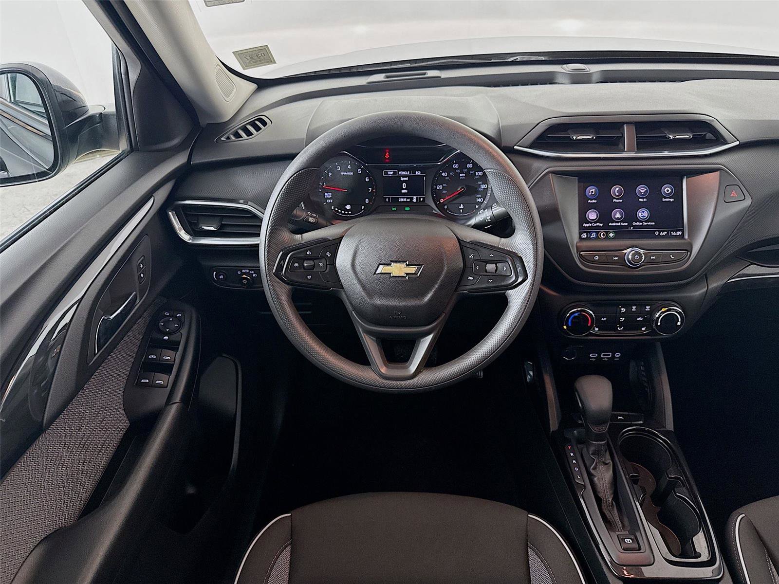 Used 2023 Chevrolet TrailBlazer LT image 22