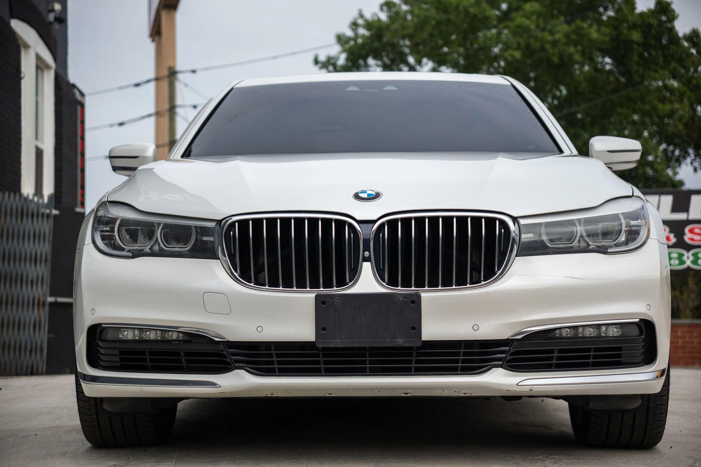 Used 2017 BMW 740i xDrive image 2