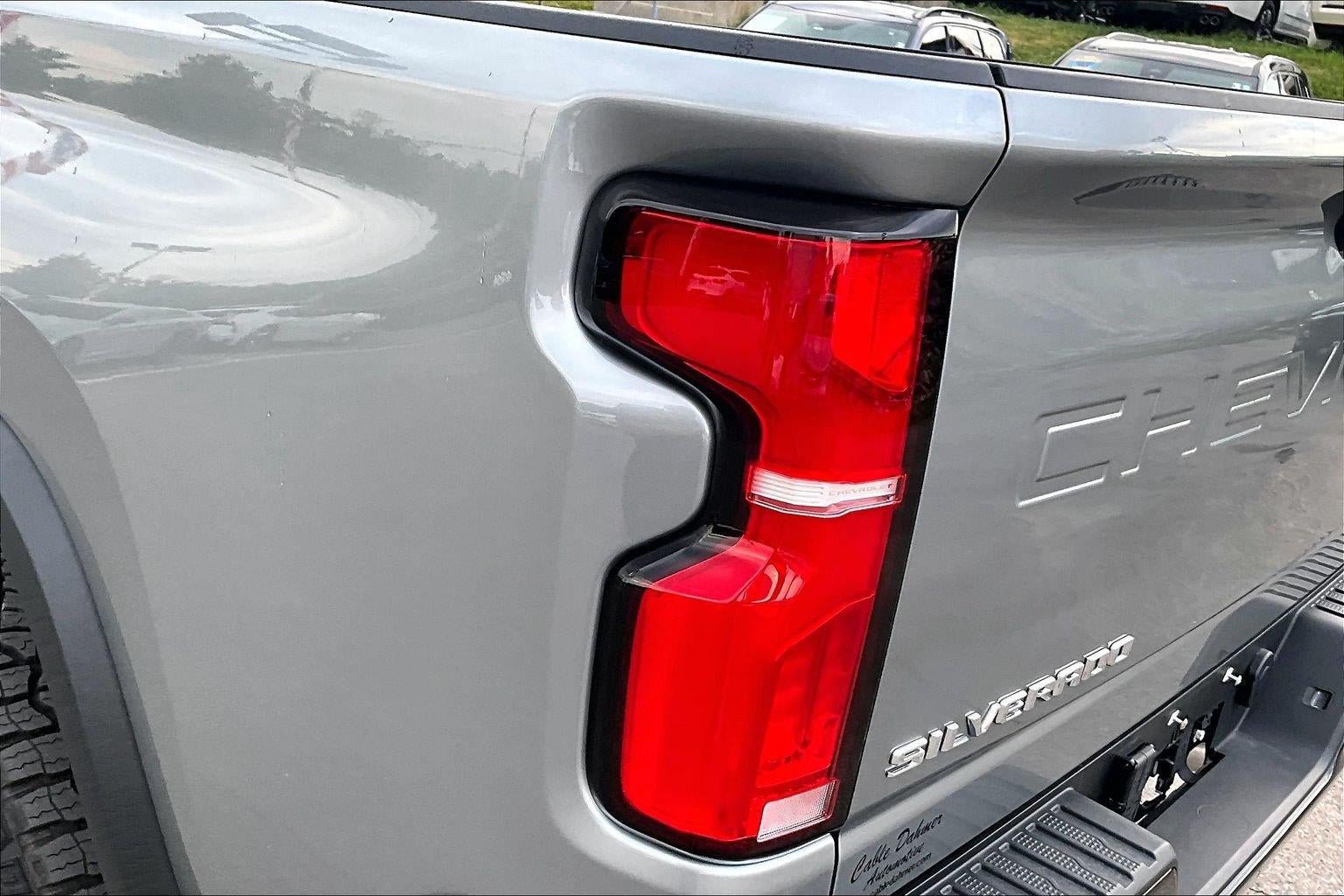Used 2025 Chevrolet Silverado 2500 ZR2 AWD/4WD image 26