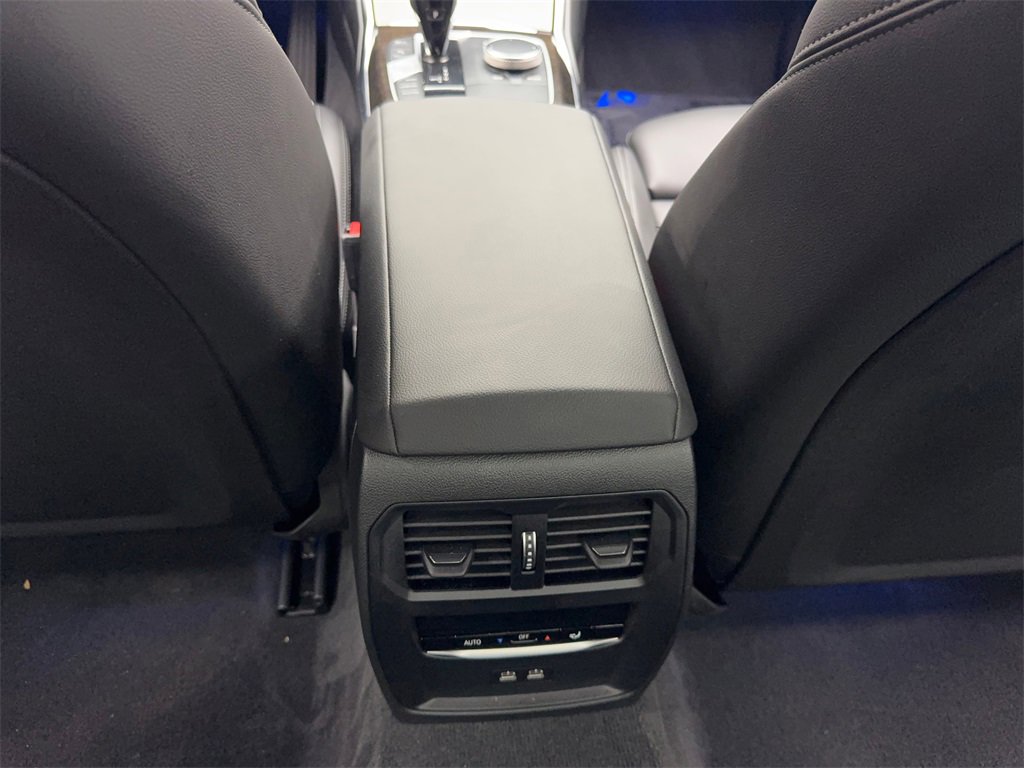 Used 2023 BMW 430i Coupe w/ Convenience Package image 65