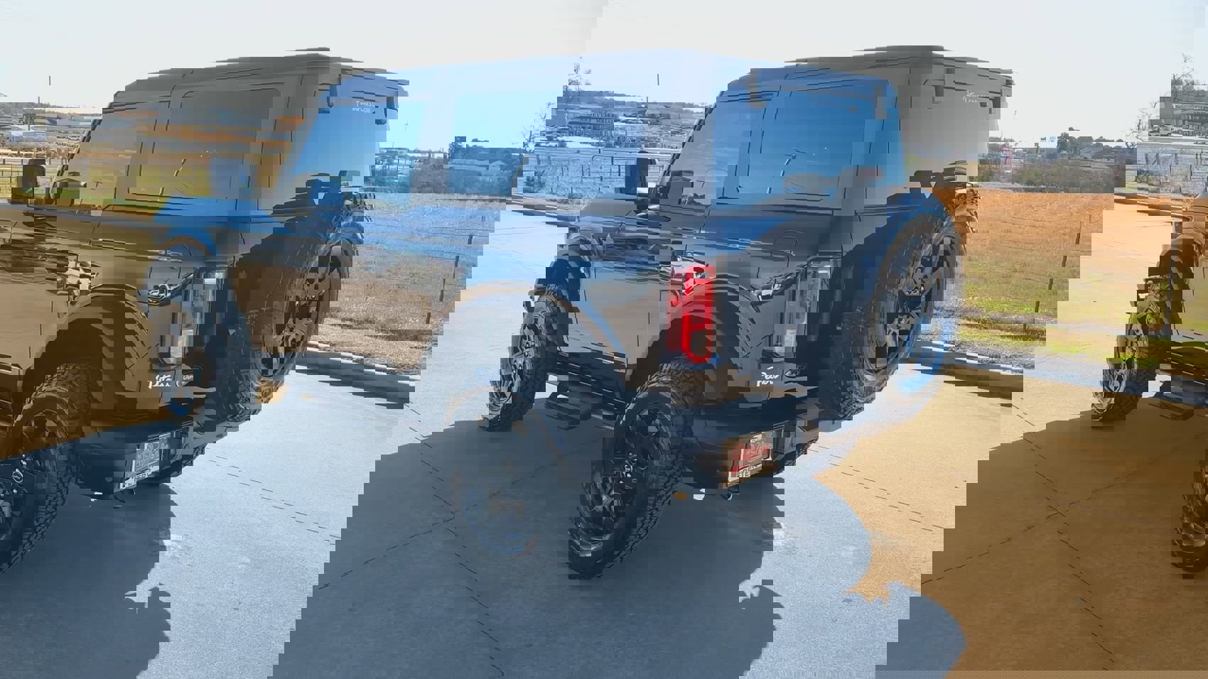 Used 2024 Ford Bronco Black Diamond image 7