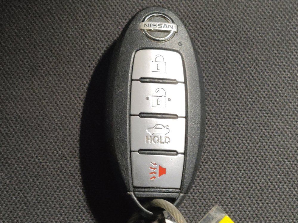 Used 2021 Nissan Versa SV FWD image 32