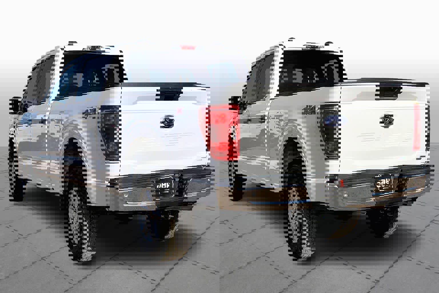 Used 2023 Ford F150 XLT w/ Trailer Tow Package image 12