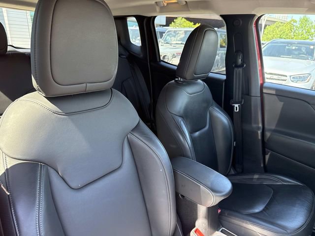 Used 2019 Jeep Renegade Limited w/ UConnect 8.4 Nav Group AWD/4WD image 11