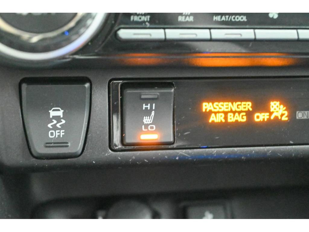 Used 2022 Toyota RAV4 XLE w/ Convenience Package image 42