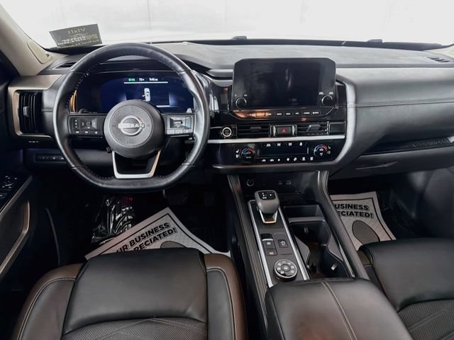 Used 2024 Nissan Pathfinder Platinum AWD/4WD image 22