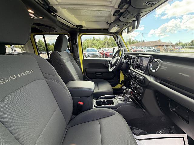Used 2023 Jeep Wrangler Unlimited Sahara w/ Cold Weather Group AWD/4WD image 12