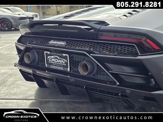 Used 2020 Lamborghini Huracan EVO image 28