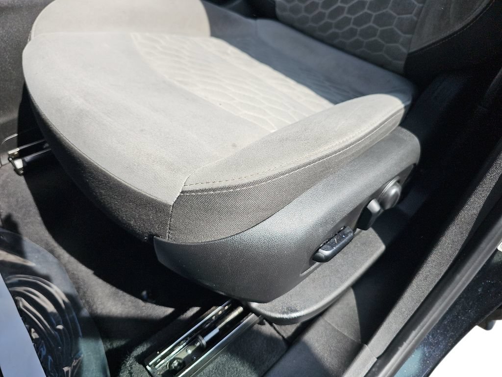 Used 2020 Chevrolet Equinox LT FWD image 28