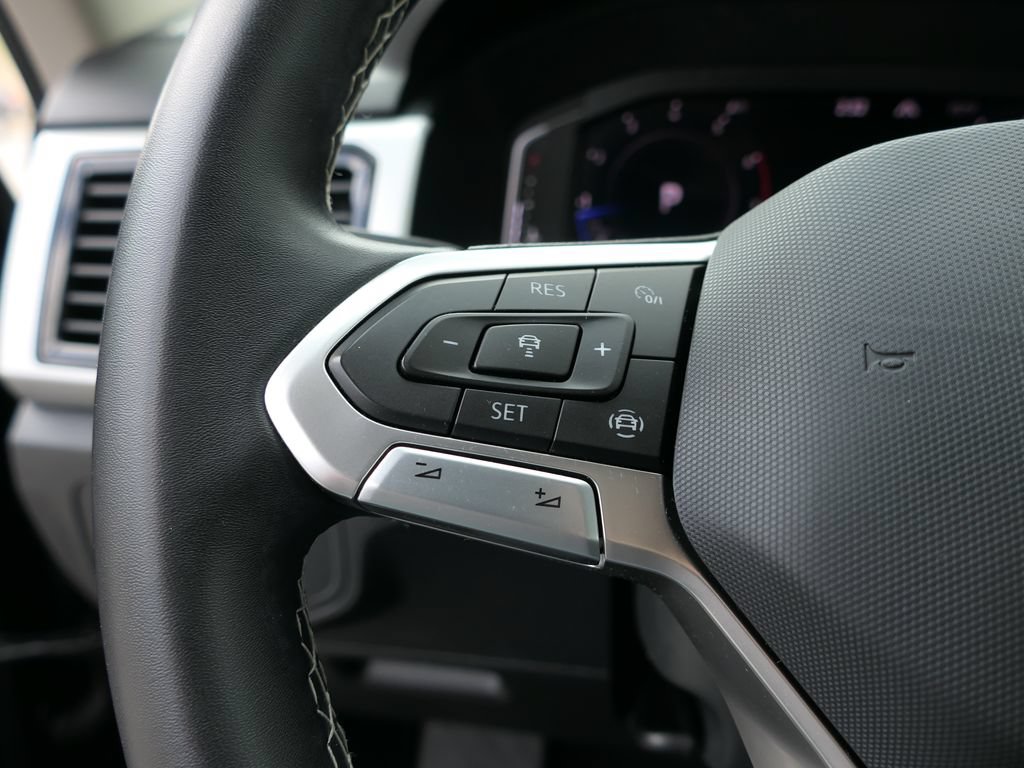 Used 2023 Volkswagen Atlas SE AWD/4WD image 16