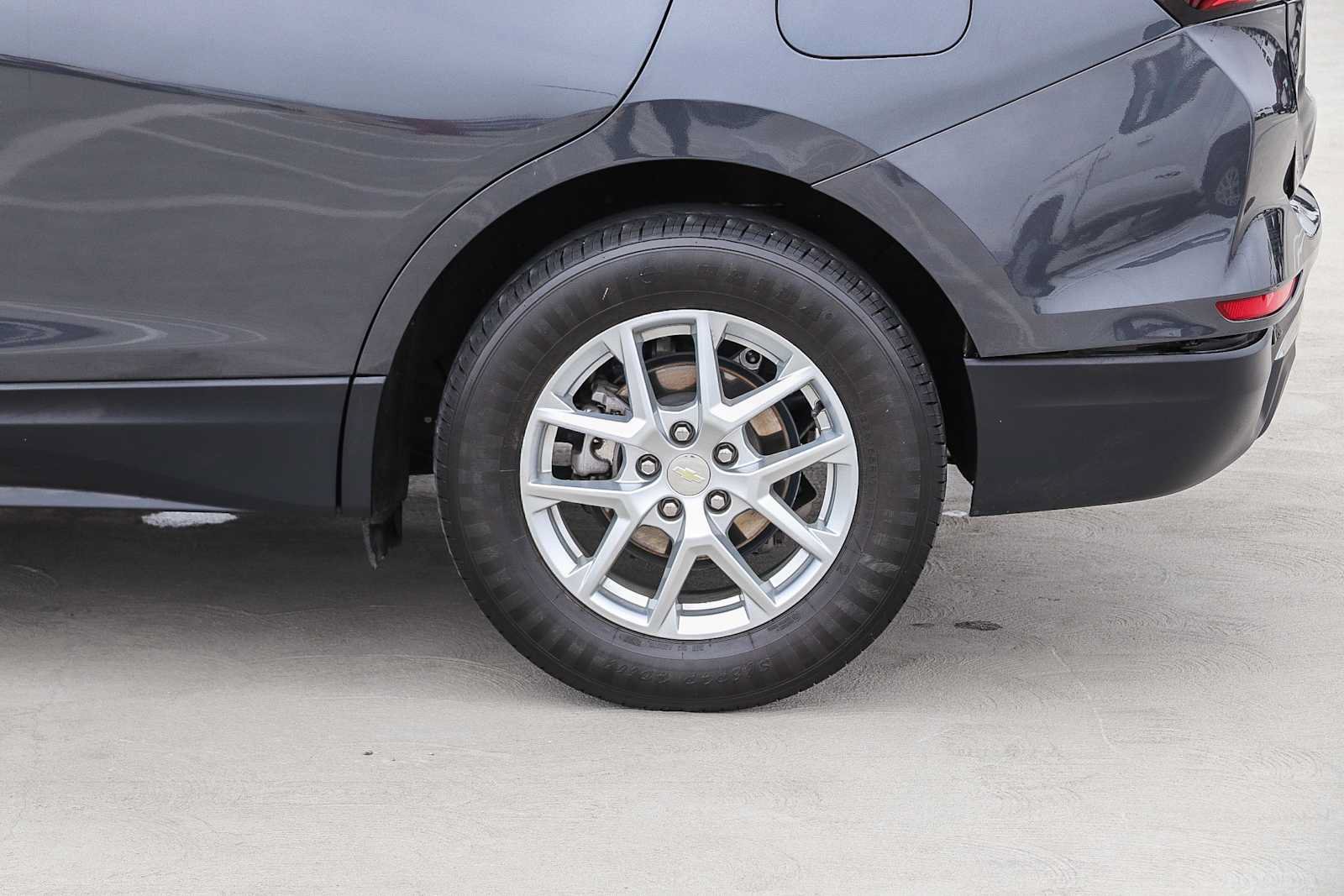 Used 2022 Chevrolet Equinox LT AWD/4WD image 10