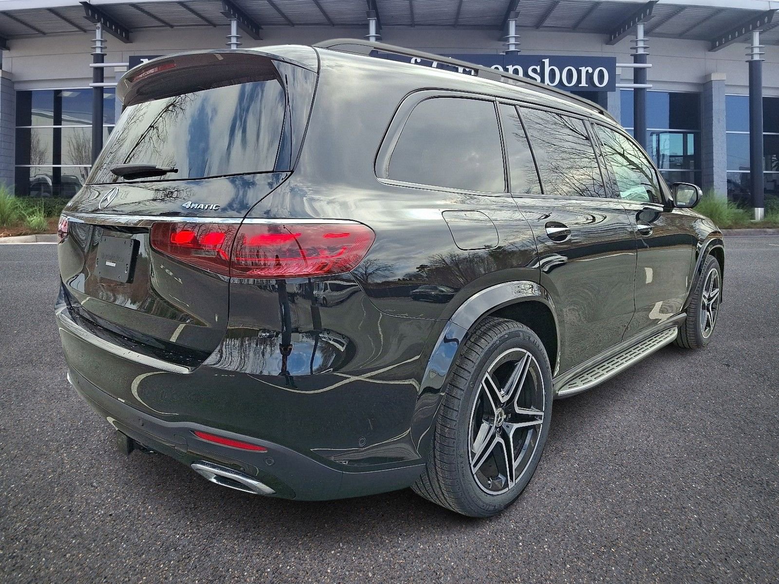 Certified 2025 Mercedes-Benz GLS 450 4MATIC image 4