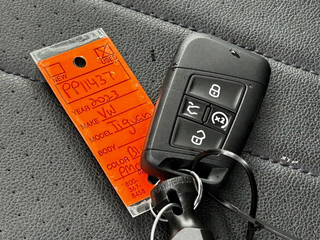 Used 2023 Volkswagen Tiguan SE image 52