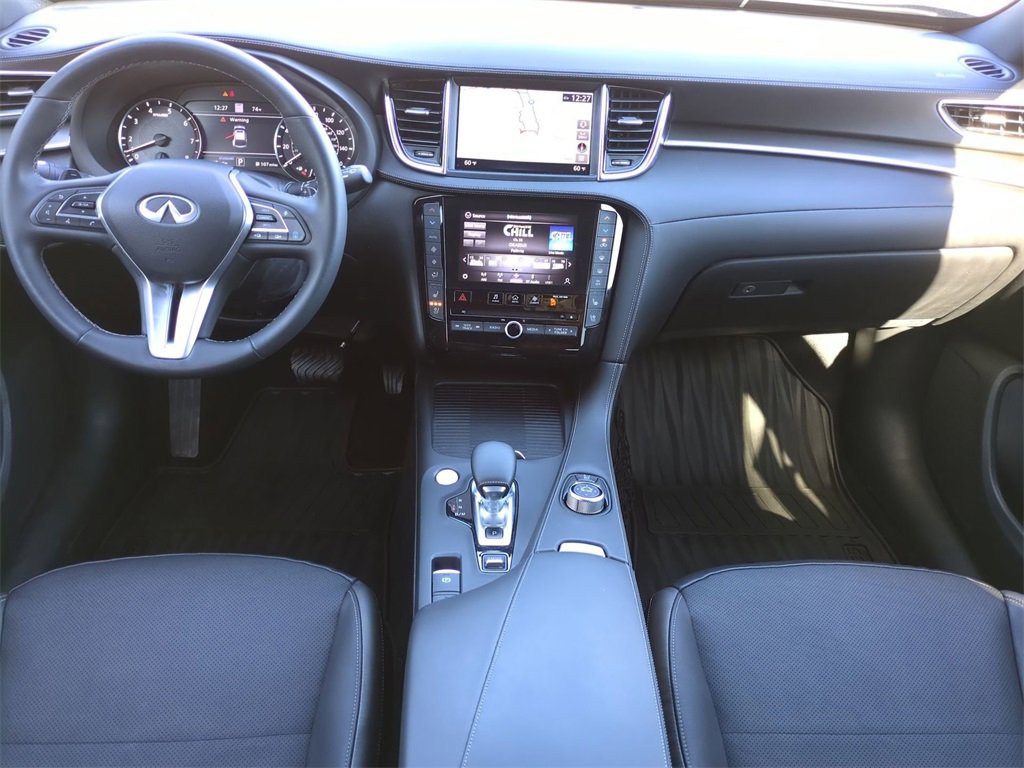 Used 2023 INFINITI QX55 Essential w/ Accent Package image 15