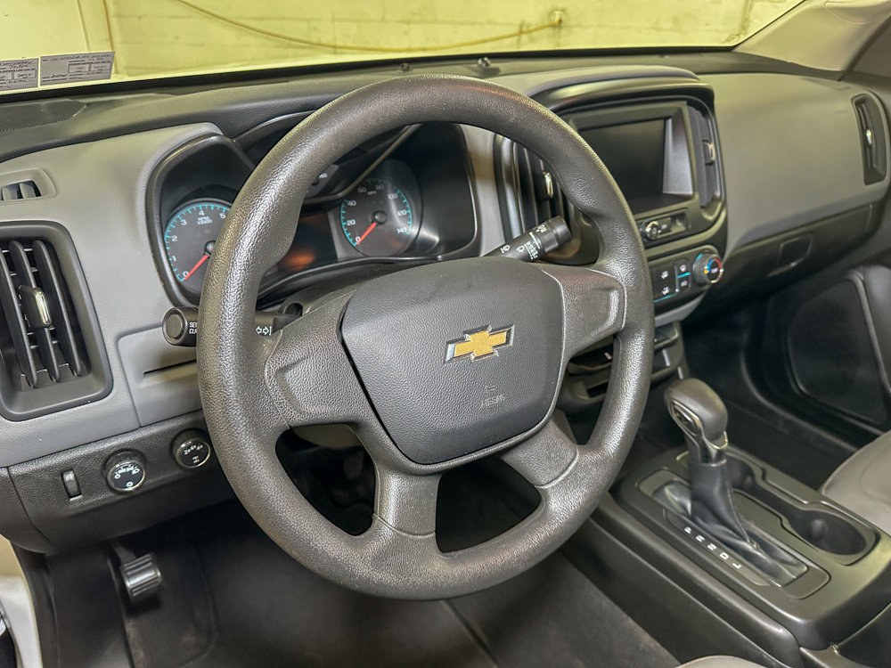 Used 2022 Chevrolet Colorado W/T AWD/4WD image 20