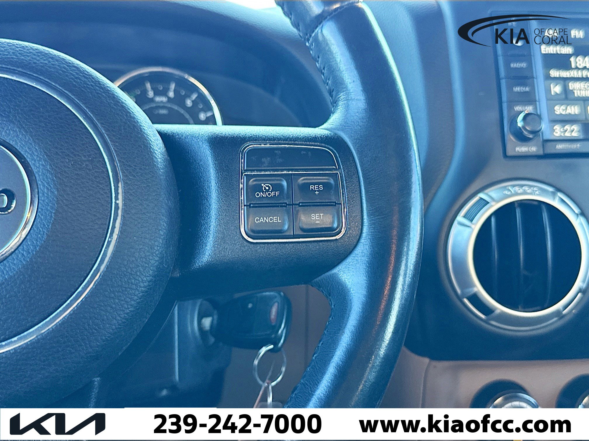 Used 2017 Jeep Wrangler Unlimited Sahara w/ Connectivity Group image 32