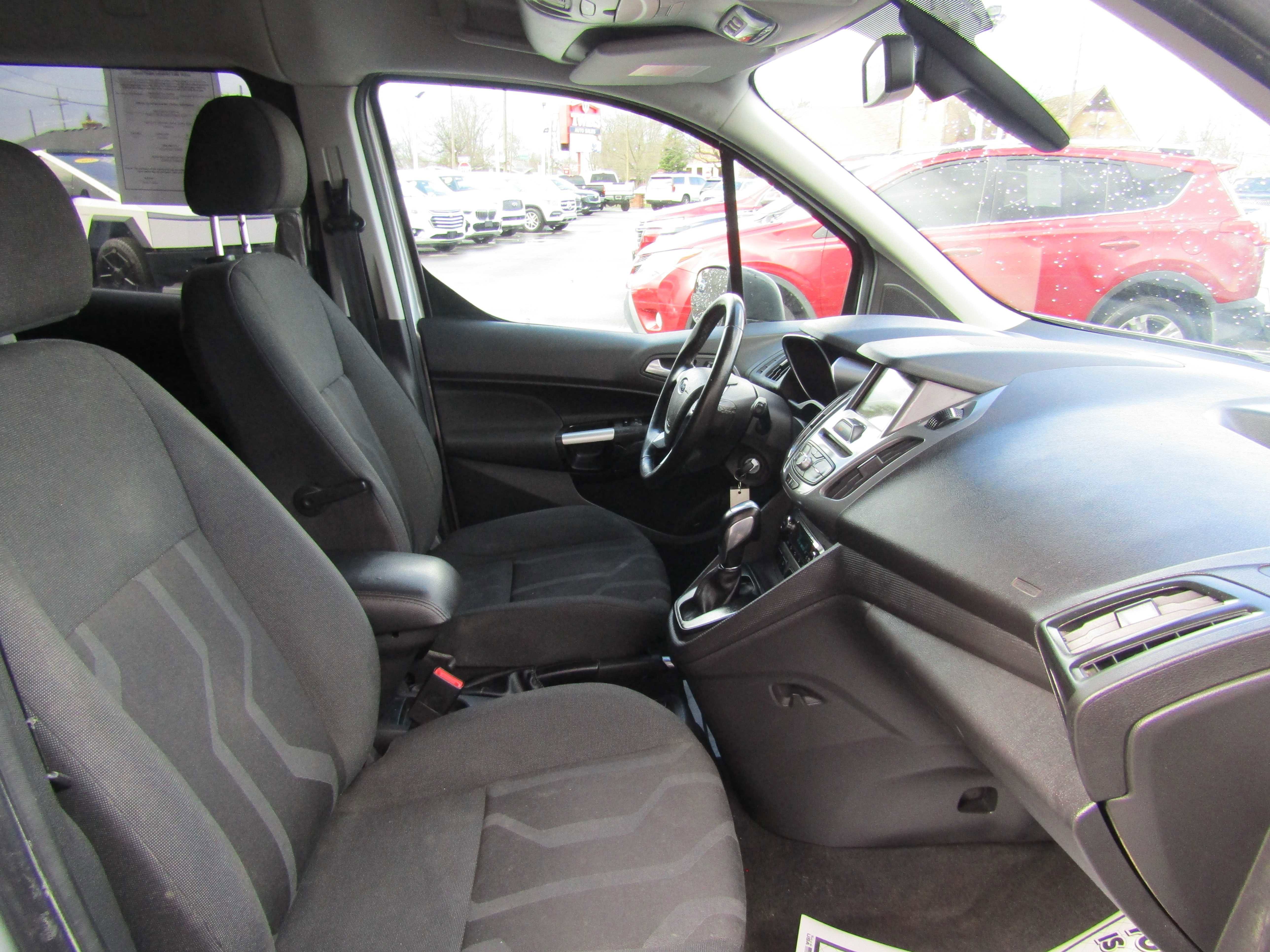 Used 2018 Ford Transit Connect XLT image 24