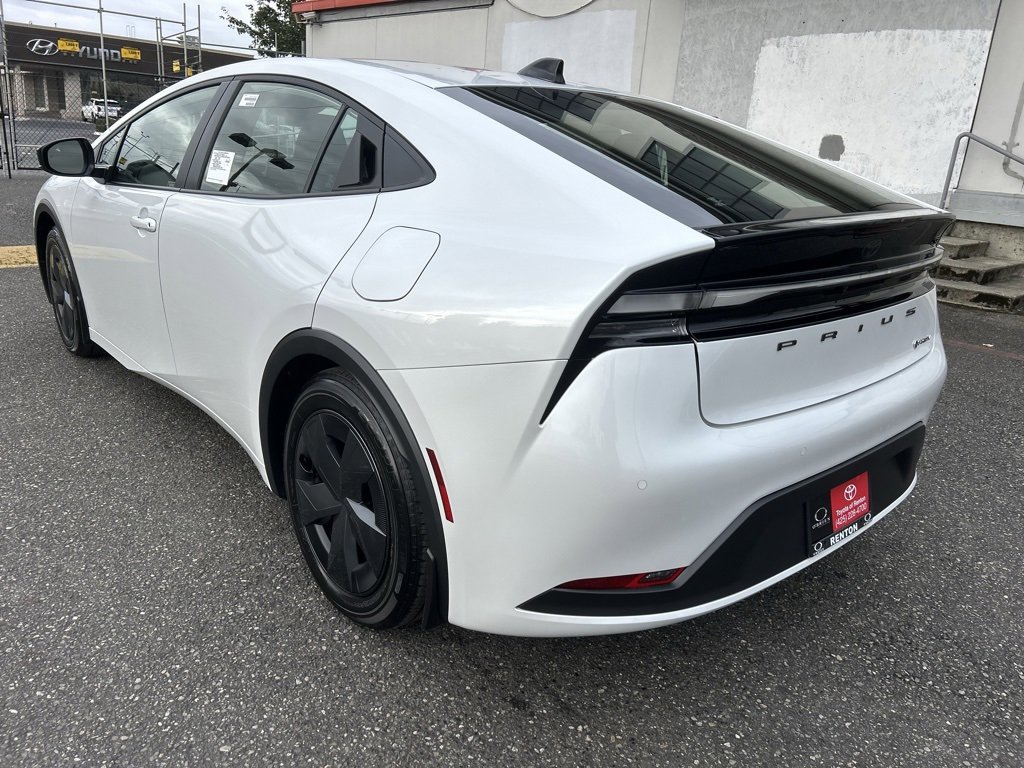 New 2026 Toyota Prius Plug-In Hybrid image 7