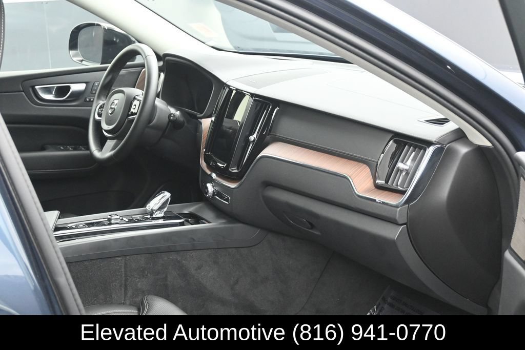 Used 2024 Volvo XC60 T8 Ultimate w/ Protection Package Premier AWD/4WD image 6
