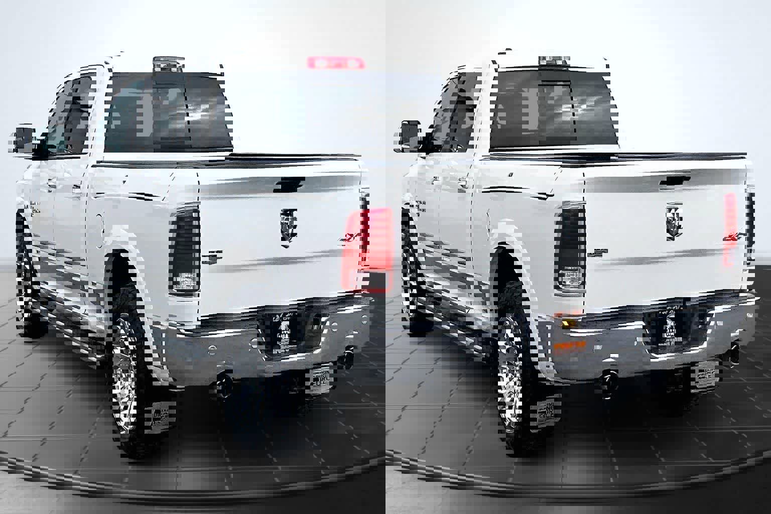 Used 2016 RAM 1500 Laramie image 4