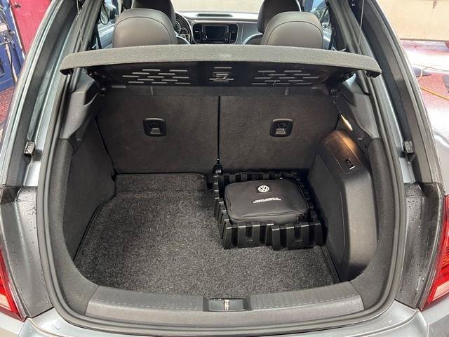 Used 2018 Volkswagen Beetle 2.0T SE FWD image 9