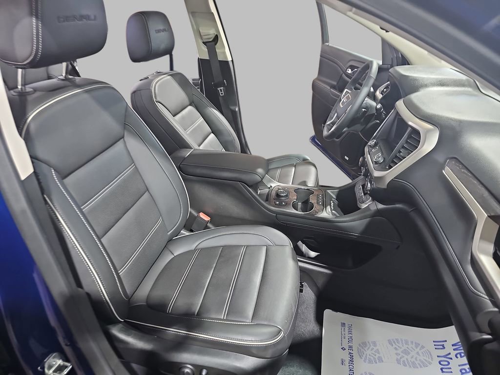 Certified 2023 GMC Acadia Denali w/ Denali Ultimate Package AWD/4WD image 13