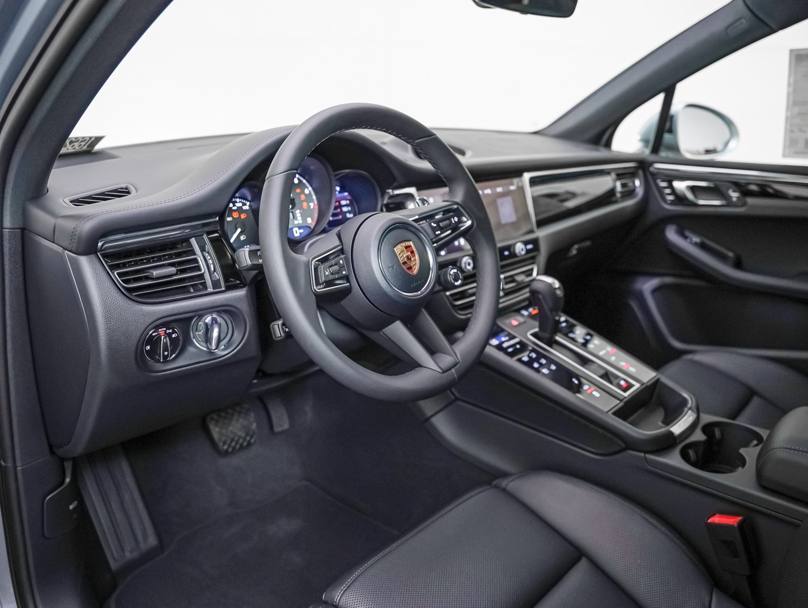 New 2026 Porsche Macan S image 4