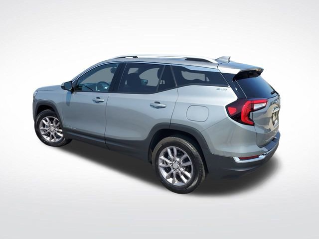 Used 2023 GMC Terrain SLT image 3
